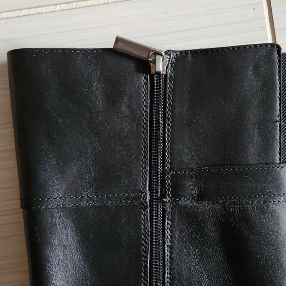 Bandolino Black Leather Knee High Boots - Picture 6 of 15